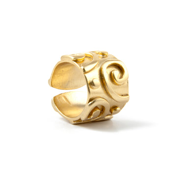 Anillo pogua dorado.